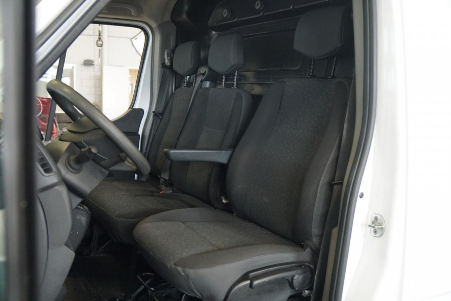 Opel Movano 2.3 TURBO 150 PK L2H2 + 2500 KG TREKHAAK / CAMERA / CARPLAY / NAVIGATIE