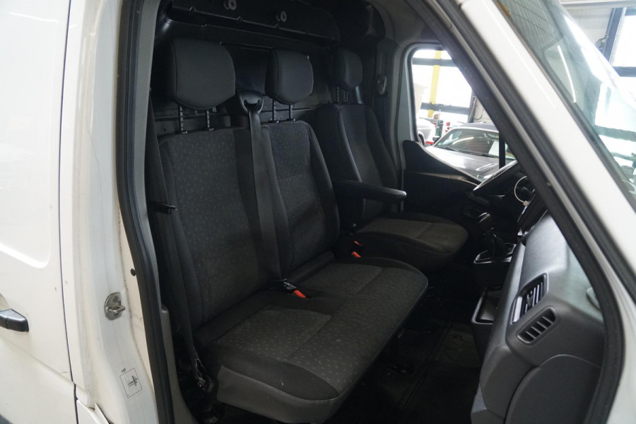 Opel Movano 2.3 TURBO 150 PK L2H2 + 2500 KG TREKHAAK / CAMERA / CARPLAY / NAVIGATIE