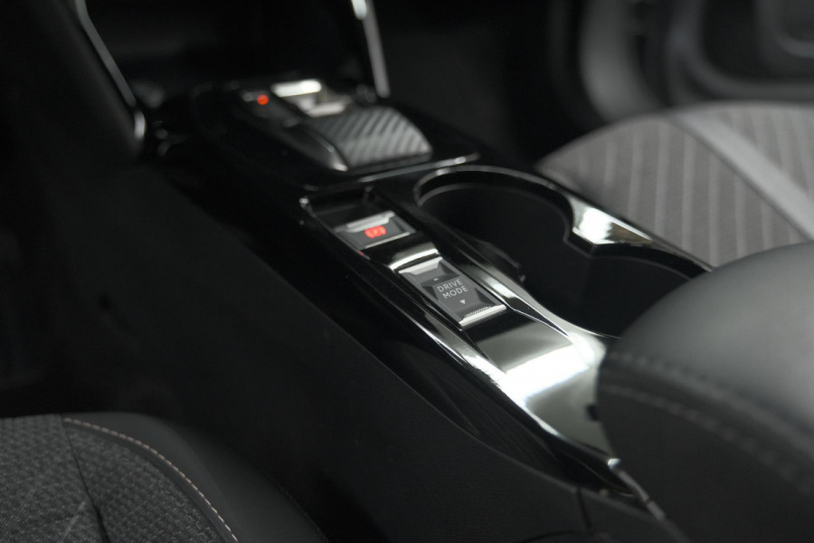 Peugeot 2008 Hybrid 136 e-DSC6 Allure | 360 Camera | Adaptieve Cruise Control | Dodehoekdetectie | Navigatie