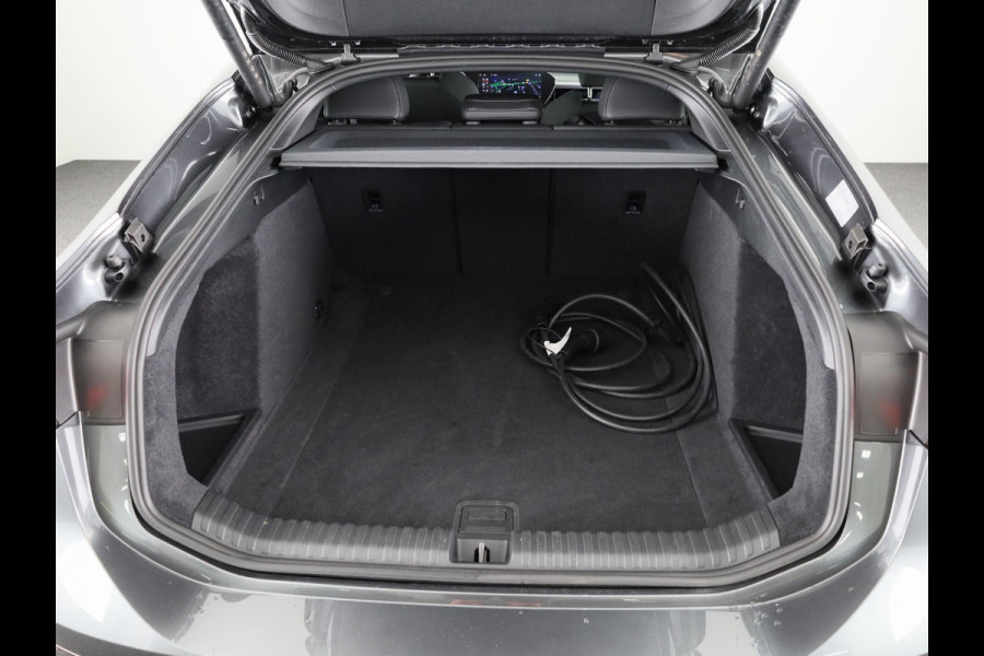 Audi A6 Sportback e-tron S edition performance 100 kWh 367pk | Tech plus pakket | 21 inch Lichtmetalen velgen | S line interieur | Winterpakket