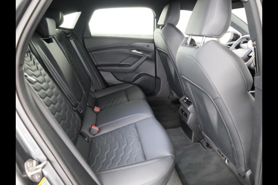 Audi A6 Sportback e-tron S edition performance 100 kWh 367pk | Tech plus pakket | 21 inch Lichtmetalen velgen | S line interieur | Winterpakket