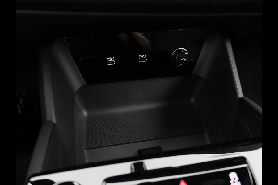Audi A6 Sportback e-tron S edition performance 100 kWh 367pk | Tech plus pakket | 21 inch Lichtmetalen velgen | S line interieur | Winterpakket