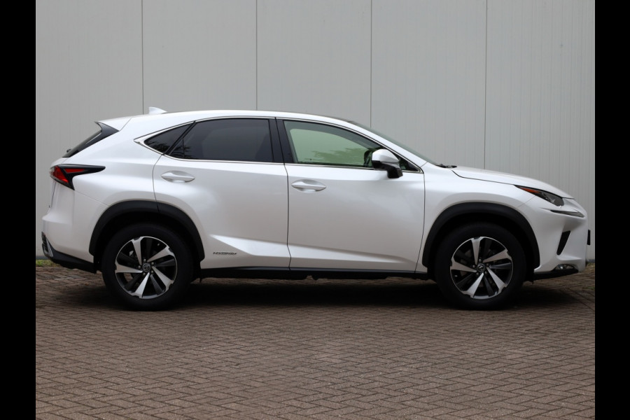 Lexus NX 300h AWD President Line | Mark Levinson | Panoramadak | Head-up