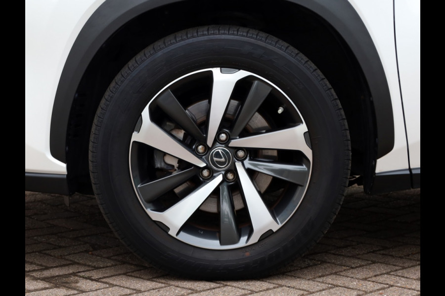 Lexus NX 300h AWD President Line | Mark Levinson | Panoramadak | Head-up