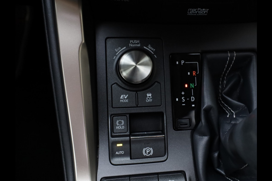 Lexus NX 300h AWD President Line | Mark Levinson | Panoramadak | Head-up