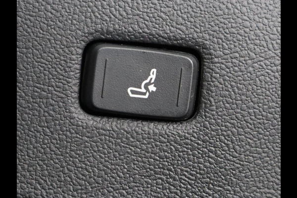 Toyota Corolla 1.8 Hybrid Dynamic | Stoelverwarming | Trekhaak | Camera | Adaptive cruise | Carplay | Navigatie | Parkeerhulp | Climate control