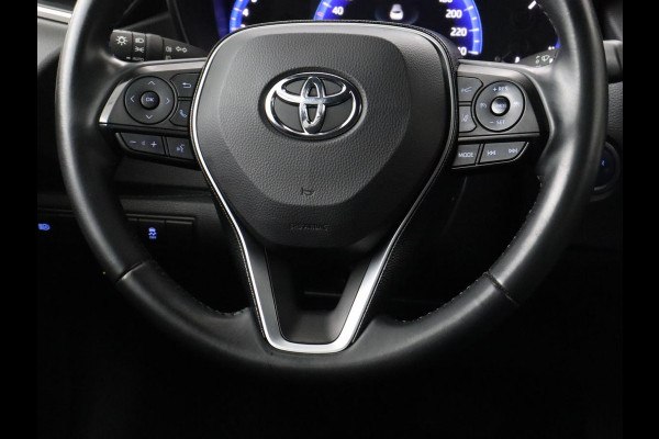 Toyota Corolla 1.8 Hybrid Dynamic | Stoelverwarming | Trekhaak | Camera | Adaptive cruise | Carplay | Navigatie | Parkeerhulp | Climate control