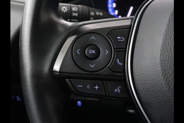Toyota Corolla 1.8 Hybrid Dynamic | Stoelverwarming | Trekhaak | Camera | Adaptive cruise | Carplay | Navigatie | Parkeerhulp | Climate control