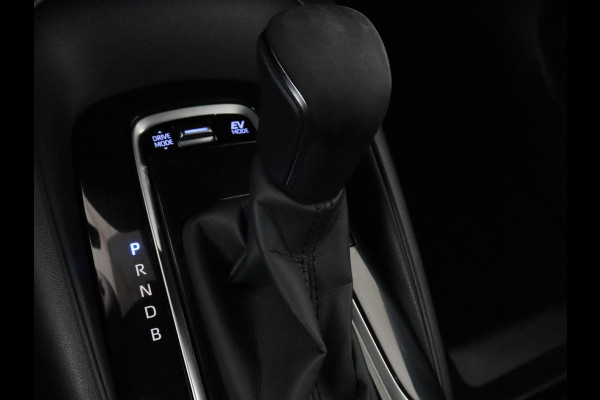 Toyota Corolla 1.8 Hybrid Dynamic | Stoelverwarming | Trekhaak | Camera | Adaptive cruise | Carplay | Navigatie | Parkeerhulp | Climate control