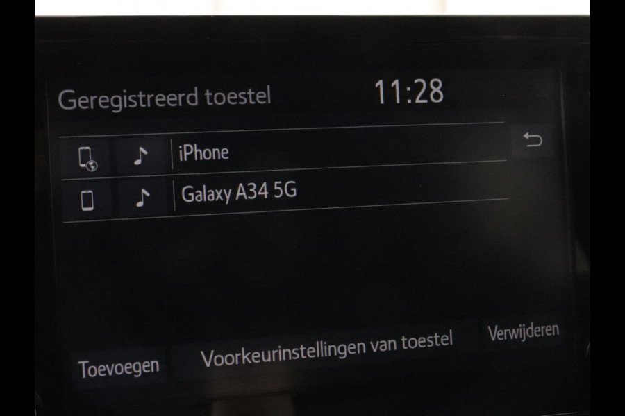 Toyota Corolla 1.8 Hybrid Dynamic | Stoelverwarming | Trekhaak | Camera | Adaptive cruise | Carplay | Navigatie | Parkeerhulp | Climate control