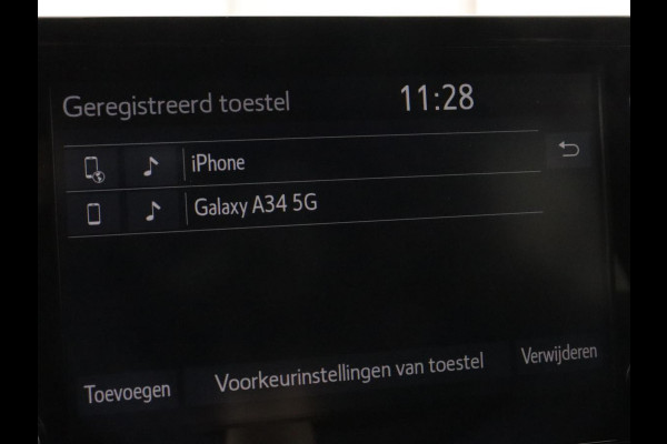 Toyota Corolla 1.8 Hybrid Dynamic | Stoelverwarming | Trekhaak | Camera | Adaptive cruise | Carplay | Navigatie | Parkeerhulp | Climate control