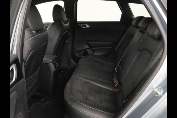 Kia Ceed 1.5 T-GDi GT-Line | Leder/Alcantara | Stoel & stuurverwarming | JBL Sound | Adaptive cruise | Camera | Carplay | Keyless | Navigatie | Full LED