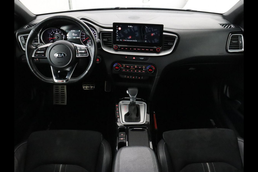 Kia Ceed 1.5 T-GDi GT-Line | Leder/Alcantara | Stoel & stuurverwarming | JBL Sound | Adaptive cruise | Camera | Carplay | Keyless | Navigatie | Full LED