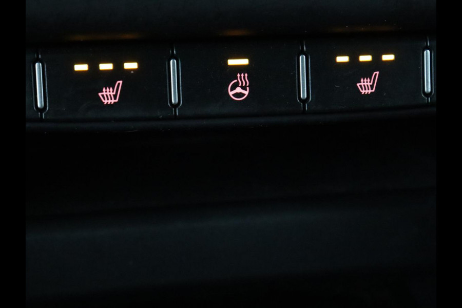 Kia Ceed 1.5 T-GDi GT-Line | Leder/Alcantara | Stoel & stuurverwarming | JBL Sound | Adaptive cruise | Camera | Carplay | Keyless | Navigatie | Full LED