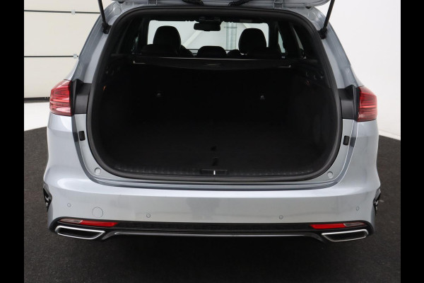Kia Ceed 1.5 T-GDi GT-Line | Leder/Alcantara | Stoel & stuurverwarming | JBL Sound | Adaptive cruise | Camera | Carplay | Keyless | Navigatie | Full LED