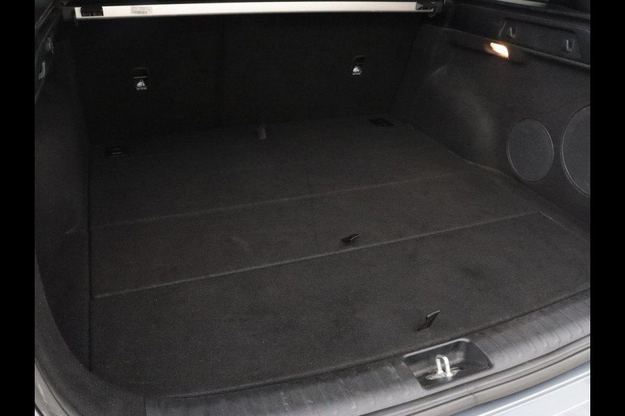 Kia Ceed 1.5 T-GDi GT-Line | Leder/Alcantara | Stoel & stuurverwarming | JBL Sound | Adaptive cruise | Camera | Carplay | Keyless | Navigatie | Full LED