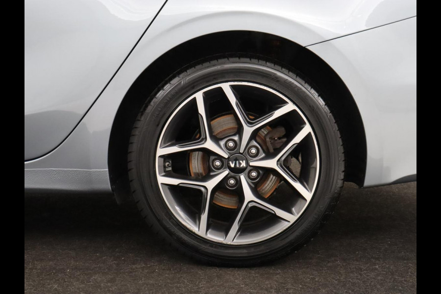 Kia Ceed 1.5 T-GDi GT-Line | Leder/Alcantara | Stoel & stuurverwarming | JBL Sound | Adaptive cruise | Camera | Carplay | Keyless | Navigatie | Full LED