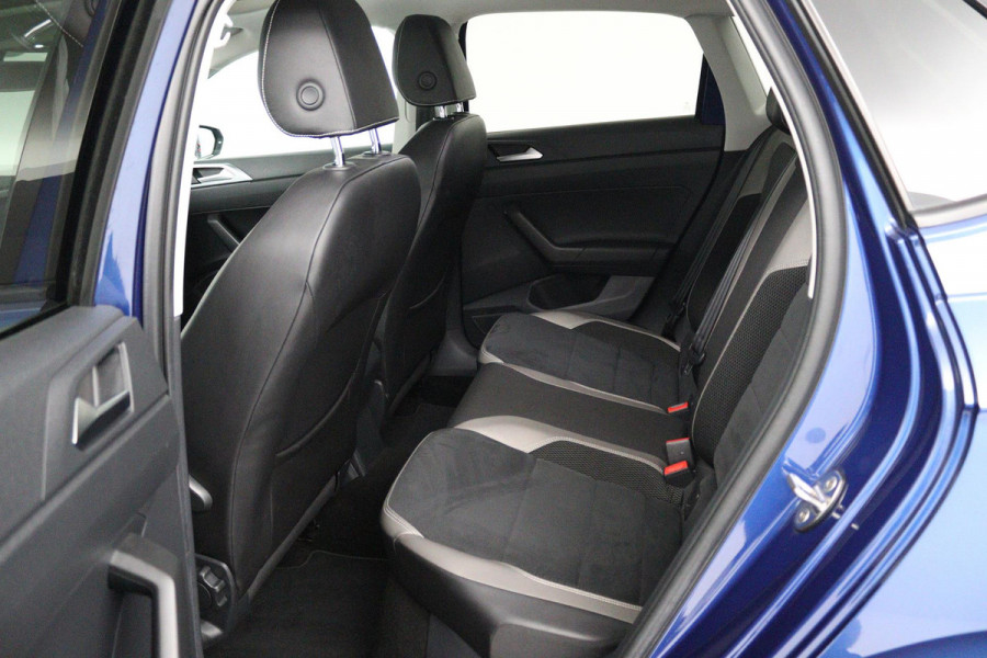 Volkswagen Polo 1.0 TSI Highline (PANORAMADAK, PARKEERSENSOREN, LED, ADAPTIVE CRUISE, NAVIGATIE, CARPLAY, GOED ONDERHOUDEN)