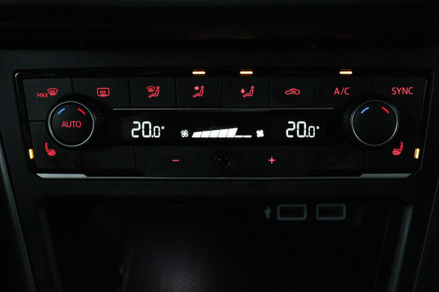 Volkswagen Polo 1.0 TSI Highline (PANORAMADAK, PARKEERSENSOREN, LED, ADAPTIVE CRUISE, NAVIGATIE, CARPLAY, GOED ONDERHOUDEN)