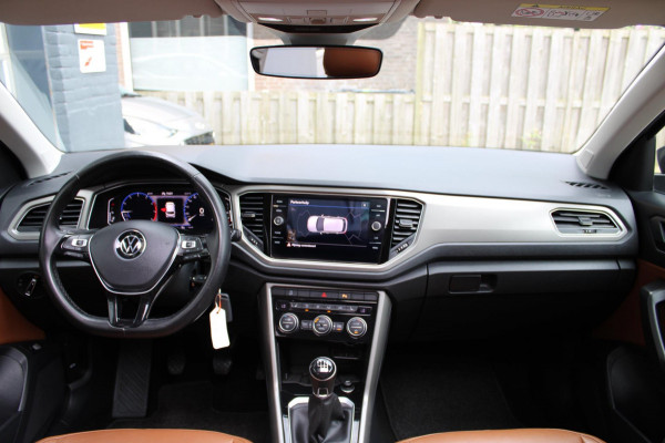 Volkswagen T-Roc 1.0 TSI Style Business Pano Virtual Carplay