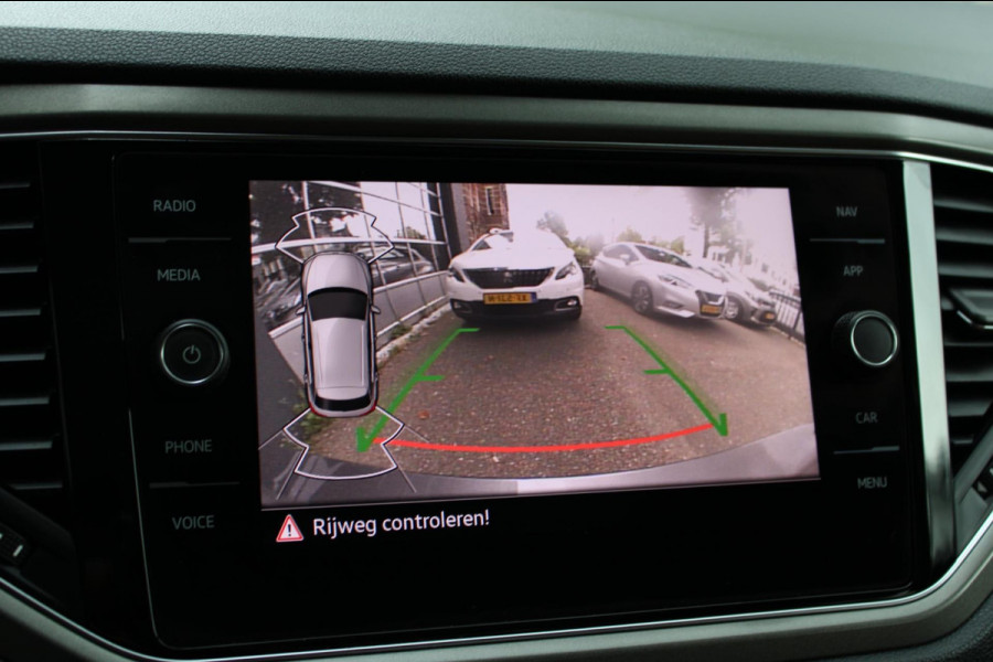 Volkswagen T-Roc 1.0 TSI Style Business Pano Virtual Carplay