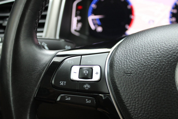 Volkswagen T-Roc 1.0 TSI Style Business Pano Virtual Carplay