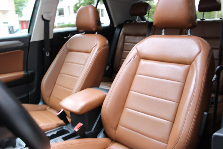 Volkswagen T-Roc 1.0 TSI Style Business Pano Virtual Carplay