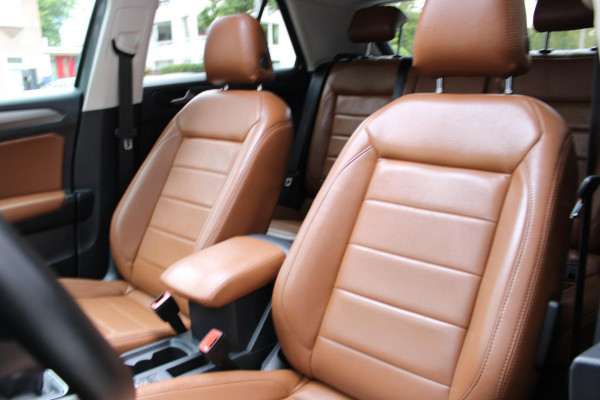 Volkswagen T-Roc 1.0 TSI Style Business Pano Virtual Carplay