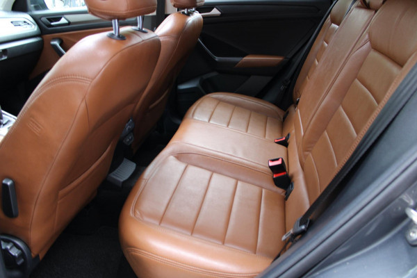 Volkswagen T-Roc 1.0 TSI Style Business Pano Virtual Carplay