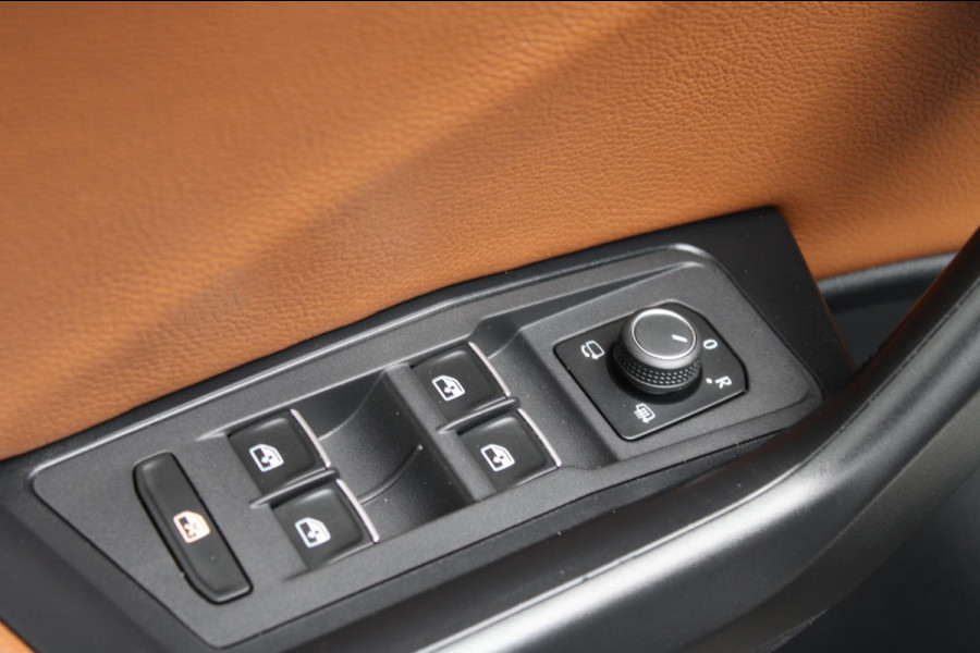 Volkswagen T-Roc 1.0 TSI Style Business Pano Virtual Carplay