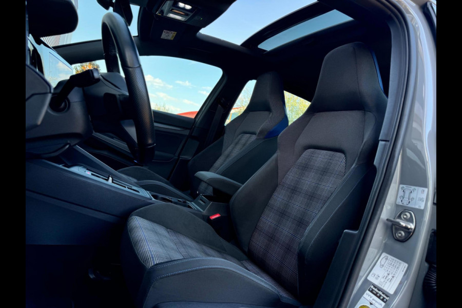 Volkswagen Golf 1.4 eHybrid GTE Pano/Matrix/Blindspot