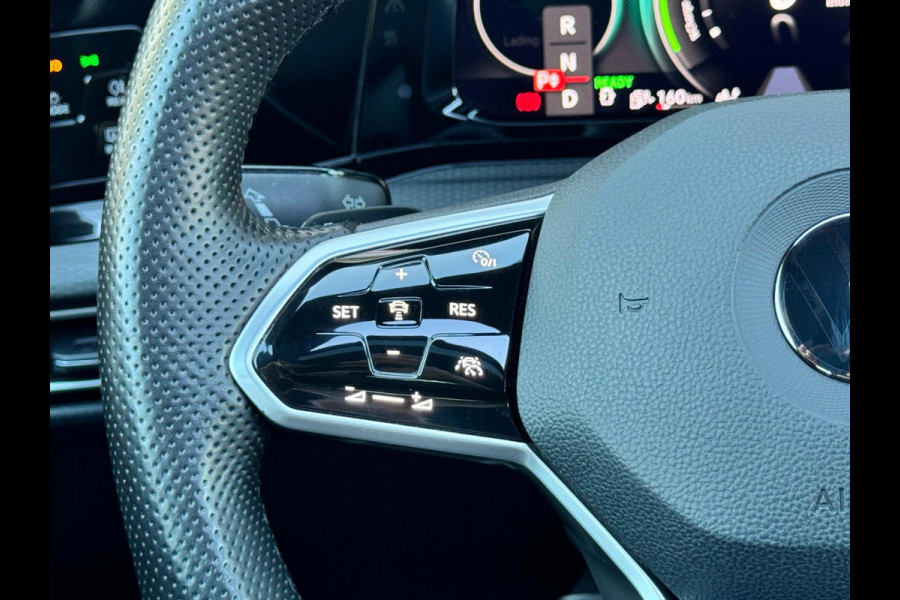 Volkswagen Golf 1.4 eHybrid GTE Pano/Matrix/Blindspot