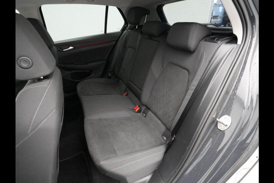 Volkswagen Golf 1.0 eTSI 110pk DSG Life Business Navigatie Stoelverwarming Acc Pdc 292