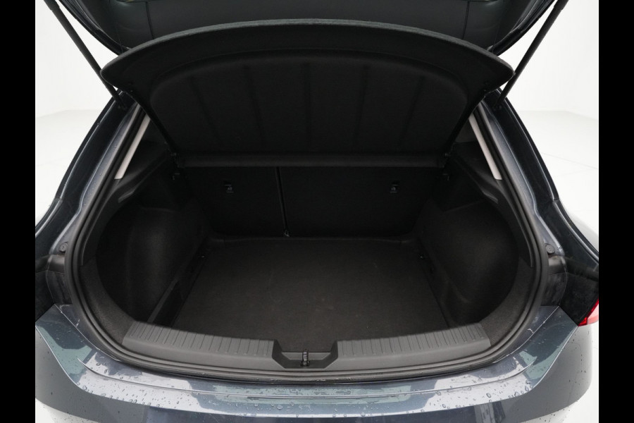 Seat Leon 1.0 TSI 110pk Style Business Intense Navi via app Camera Pdc Acc 158