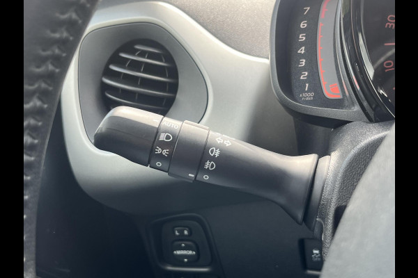Peugeot 108 1.0 e-VTi Allure | Achteruitrijcamera | Lichtmetalen Velgen | Cruise Control | Climate Control |