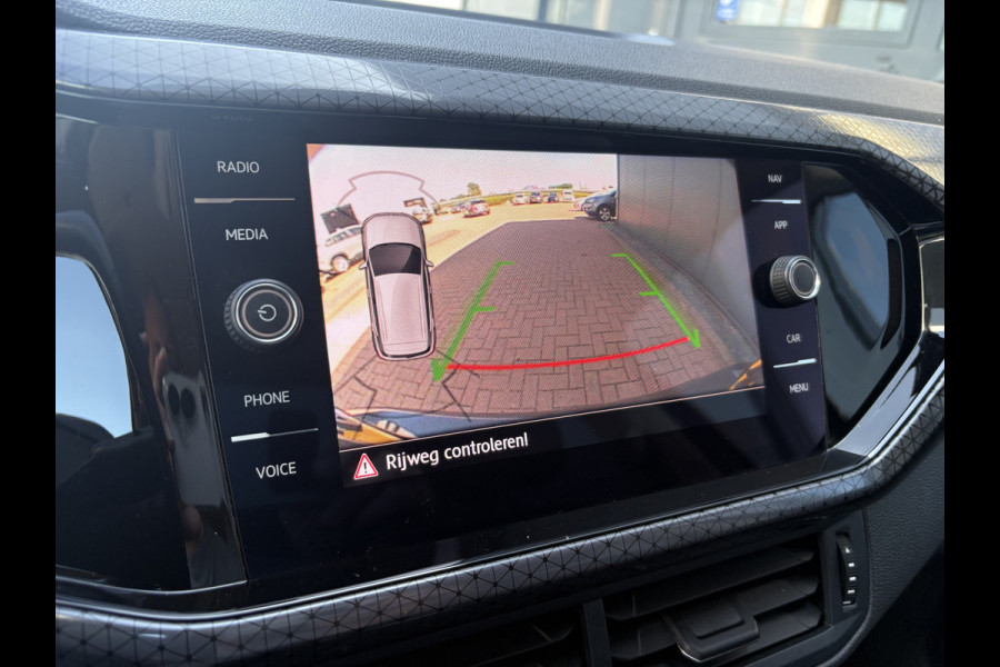 Volkswagen T-Cross 1.0 TSi 115pk DSG Style Advance CAMERA/KEYLESS/NAVI/CARPLAY/PDC/STOELVERWARMING