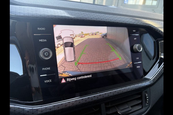 Volkswagen T-Cross 1.0 TSi 115pk DSG Style Advance CAMERA/KEYLESS/NAVI/CARPLAY/PDC/STOELVERWARMING