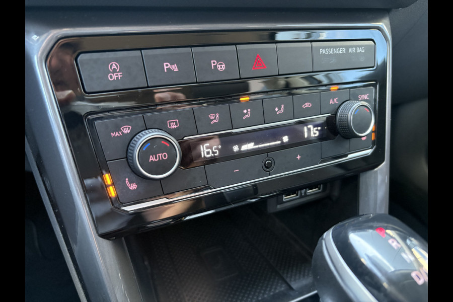 Volkswagen T-Cross 1.0 TSi 115pk DSG Style Advance CAMERA/KEYLESS/NAVI/CARPLAY/PDC/STOELVERWARMING