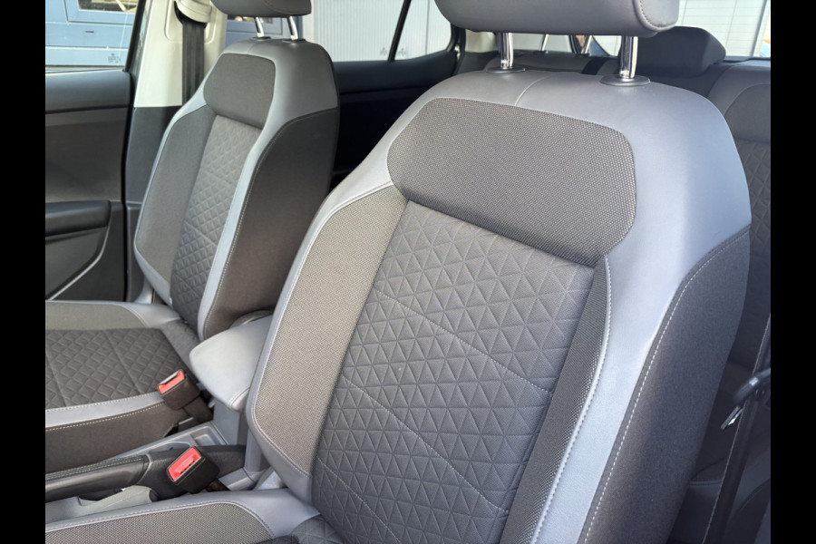 Volkswagen T-Cross 1.0 TSi 115pk DSG Style Advance CAMERA/KEYLESS/NAVI/CARPLAY/PDC/STOELVERWARMING