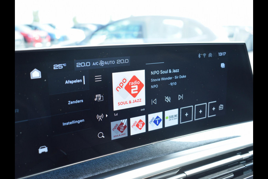 Peugeot E-3008 GT 73 kWh SCHUIF- KANTELDAK | 360 CAMERA MET SENSOREN | NAVI & CARPLAY | ALCANTARA