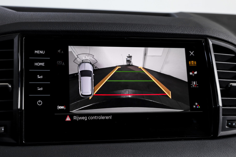 Škoda Karoq 1.5 TSI 150 PK ACT Sportline Business - Automaat | S/K-Panodak | Columbus pakket | Dig. Cockpit | Adapt. Cruise | Elek. Klep | Stuur-+Stoelverw. | Camera | NAV+App. Connect | ECC | LED | LM 19" | 3968