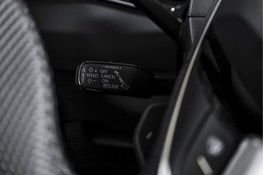 Škoda Karoq 1.5 TSI 150 PK ACT Sportline Business - Automaat | S/K-Panodak | Columbus pakket | Dig. Cockpit | Adapt. Cruise | Elek. Klep | Stuur-+Stoelverw. | Camera | NAV+App. Connect | ECC | LED | LM 19" | 3968