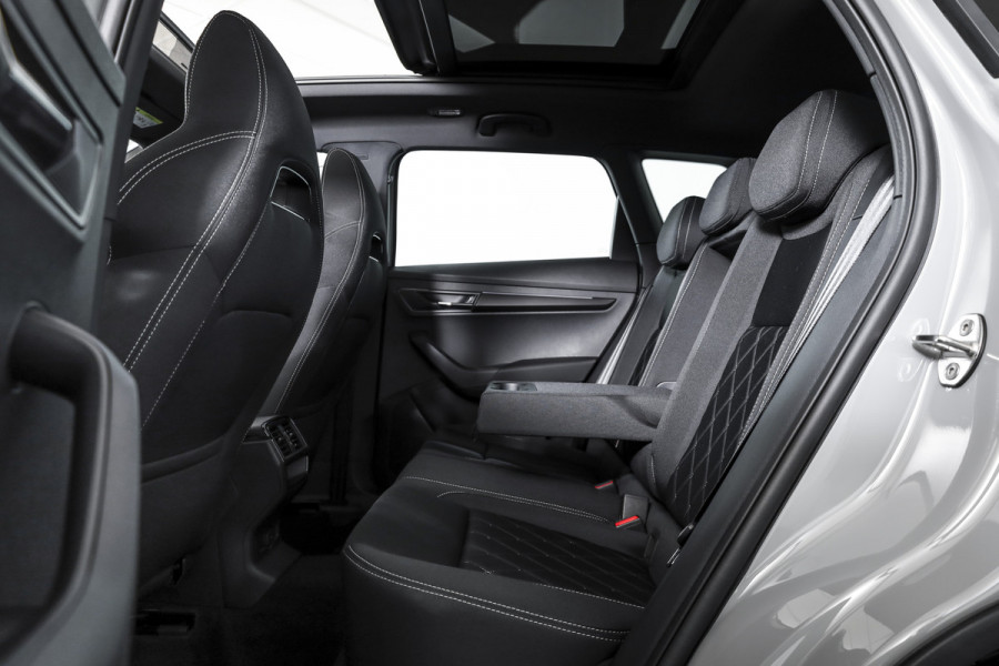 Škoda Karoq 1.5 TSI 150 PK ACT Sportline Business - Automaat | S/K-Panodak | Columbus pakket | Dig. Cockpit | Adapt. Cruise | Elek. Klep | Stuur-+Stoelverw. | Camera | NAV+App. Connect | ECC | LED | LM 19" | 3968