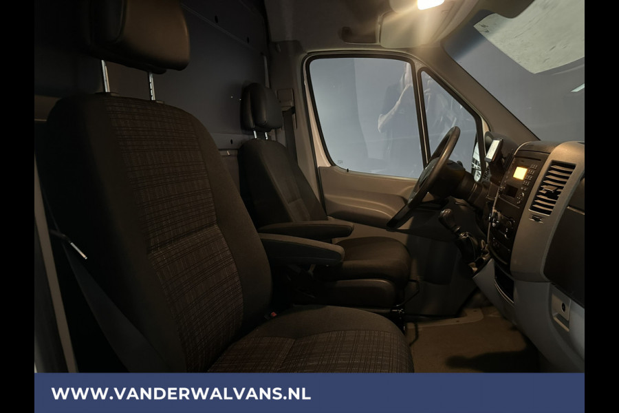 Mercedes-Benz Sprinter 316 CDI 164pk L2H2 Euro6 Airco | 2800kg trekhaak | Cruiscontrol parkeersensoren