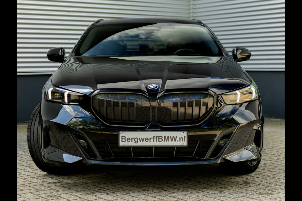 BMW 5 Serie Touring 530e M-Sport Pro - Stoelventilatie - Trekhaak - Driving Ass Prof - Harman Kardon