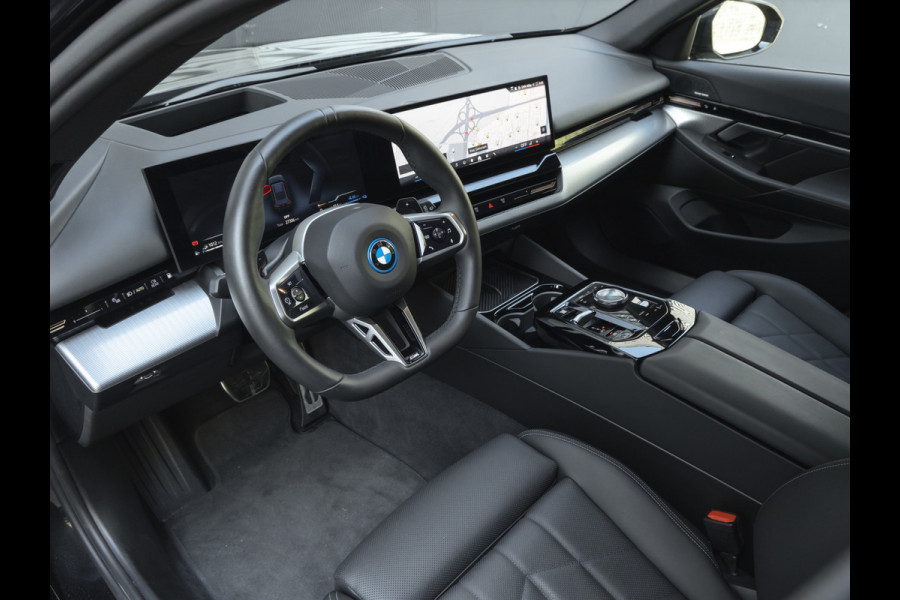 BMW 5 Serie Touring 530e M-Sport Pro - Stoelventilatie - Trekhaak - Driving Ass Prof - Harman Kardon