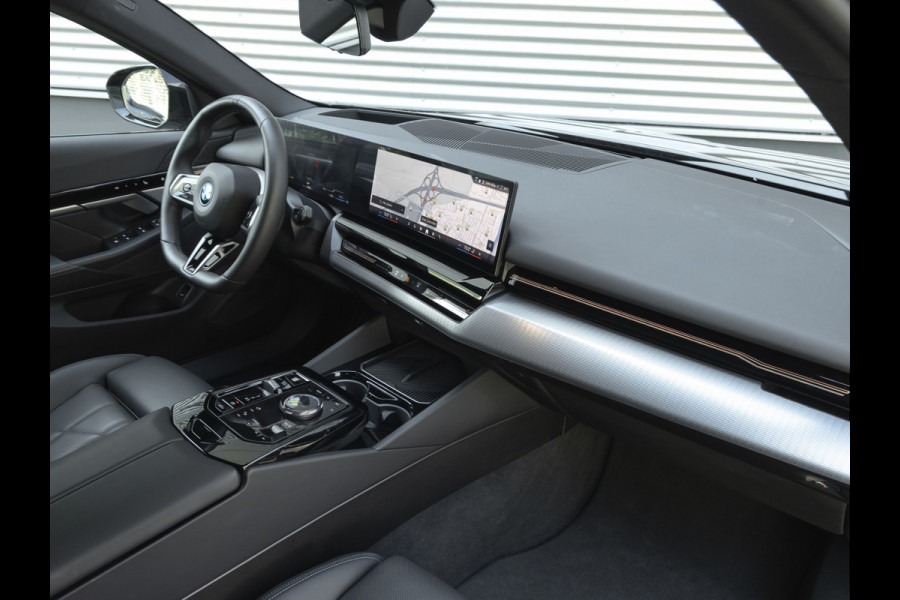 BMW 5 Serie Touring 530e M-Sport Pro - Stoelventilatie - Trekhaak - Driving Ass Prof - Harman Kardon