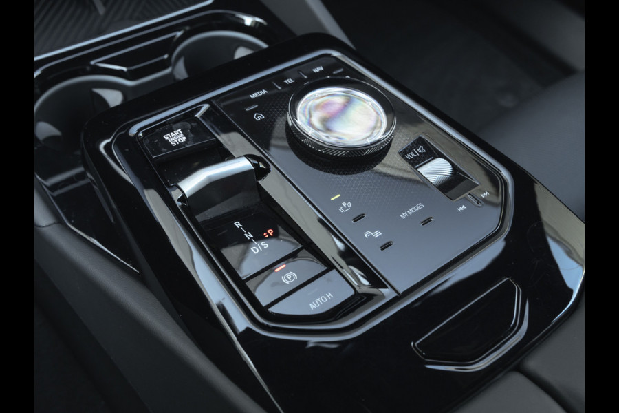 BMW 5 Serie Touring 530e M-Sport Pro - Stoelventilatie - Trekhaak - Driving Ass Prof - Harman Kardon