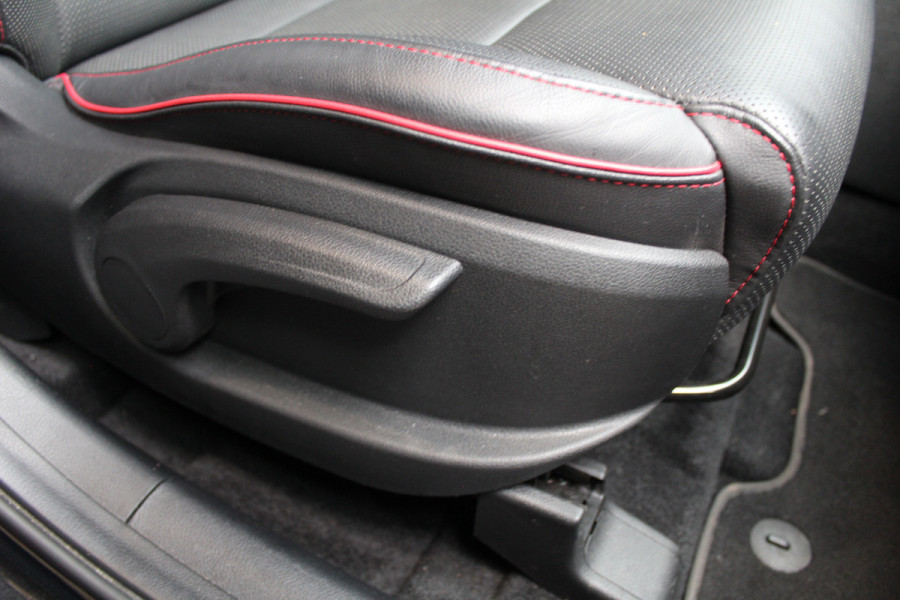 Kia Sportage 1.6 T-GDI 177PK GT-Line | Panoramadak | Trekhaak | Leder | JBL | Navigatie