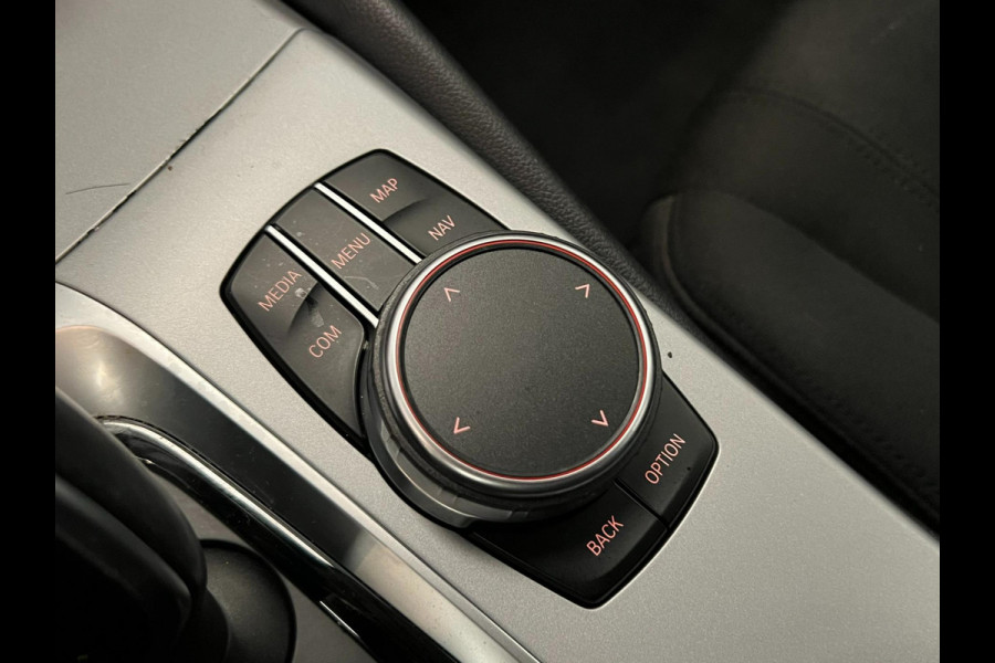BMW 5 Serie 520i / NL-auto / Trekhaak / Stoelverwarming